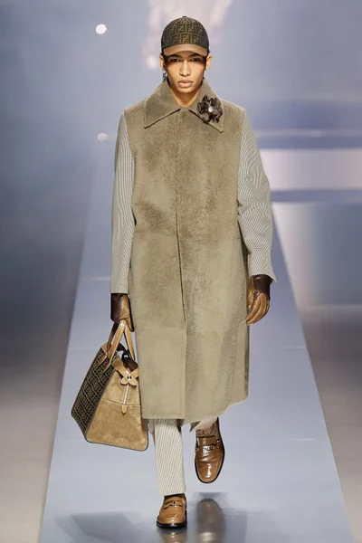 Look 1